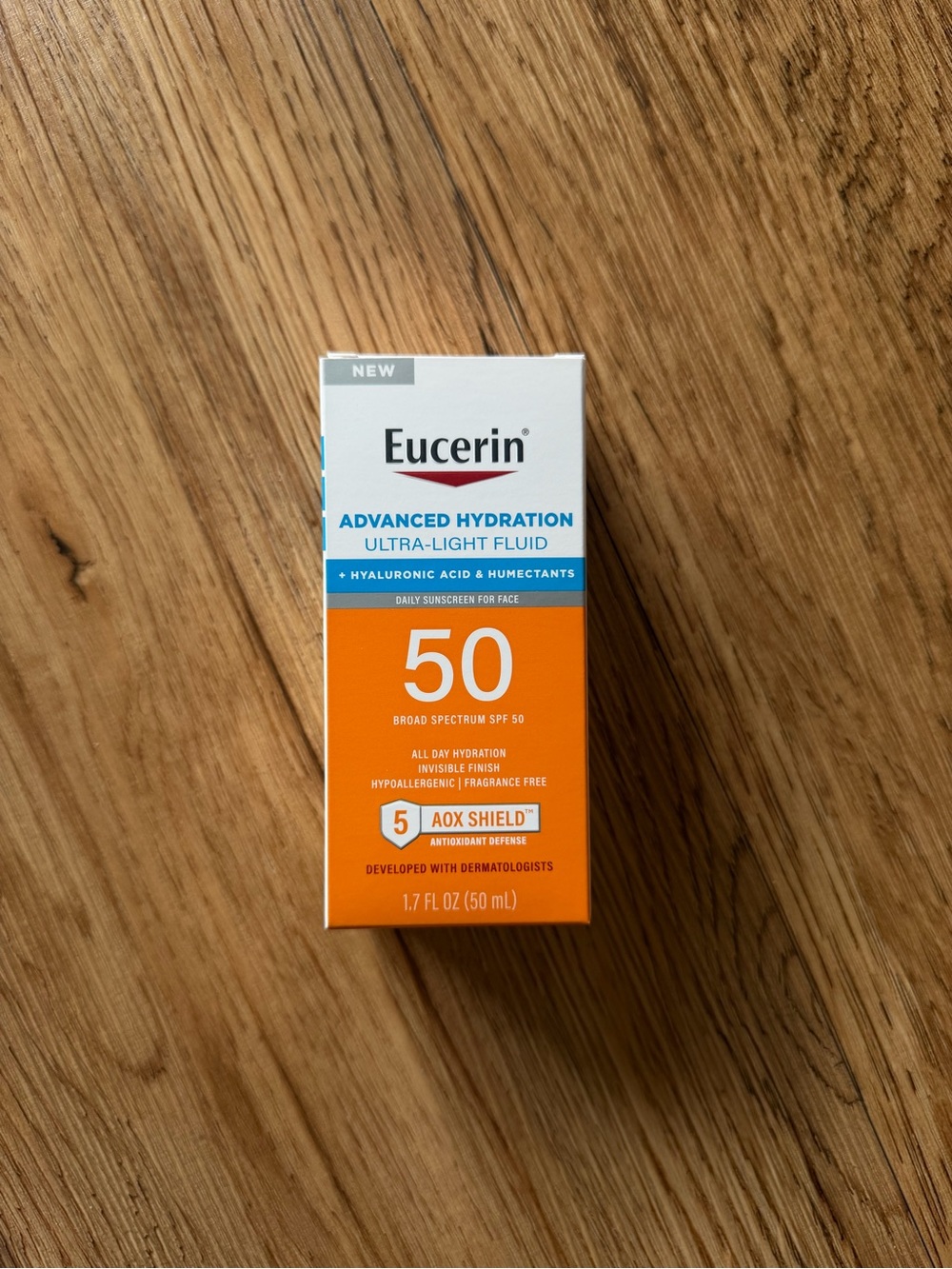 EUCERIN Advanced Hydration Ultra-Light Fluid SPF 50